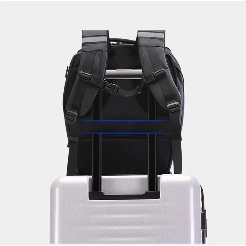 Фото Мотоциклетный светодиодный рюкзак Rider, Bluetooth, школьная сумка из углеродного волокна, твердый корпус, полный шлем для езды на мотоцикле, рюкзаки Rugzak №5