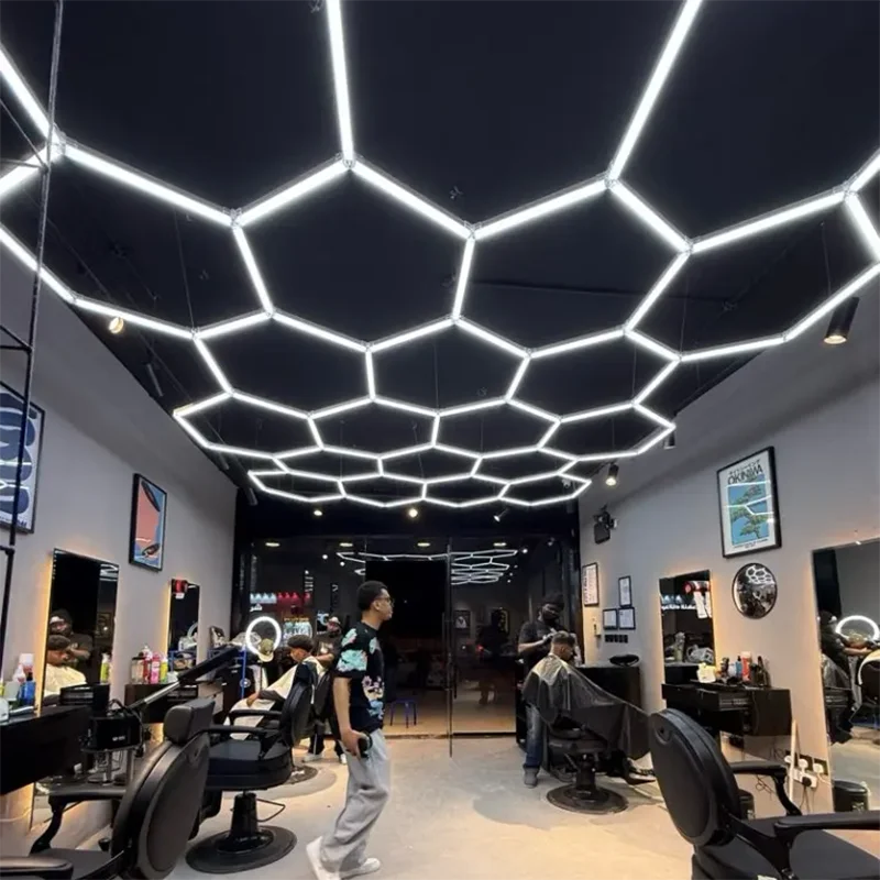 UPS Barbiere Parrucchiere Plafoniera a LED Luce da garage esagonale Illuminazione a tubo LED a nido d'ape personalizzata per officina automobilistica