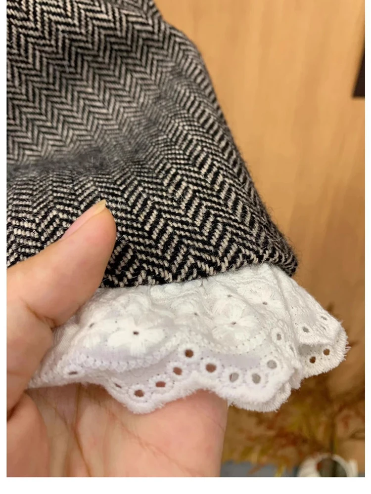 Осенний комплект из двух предметов с юбкой кружевная Лоскутная куртка и юбка до