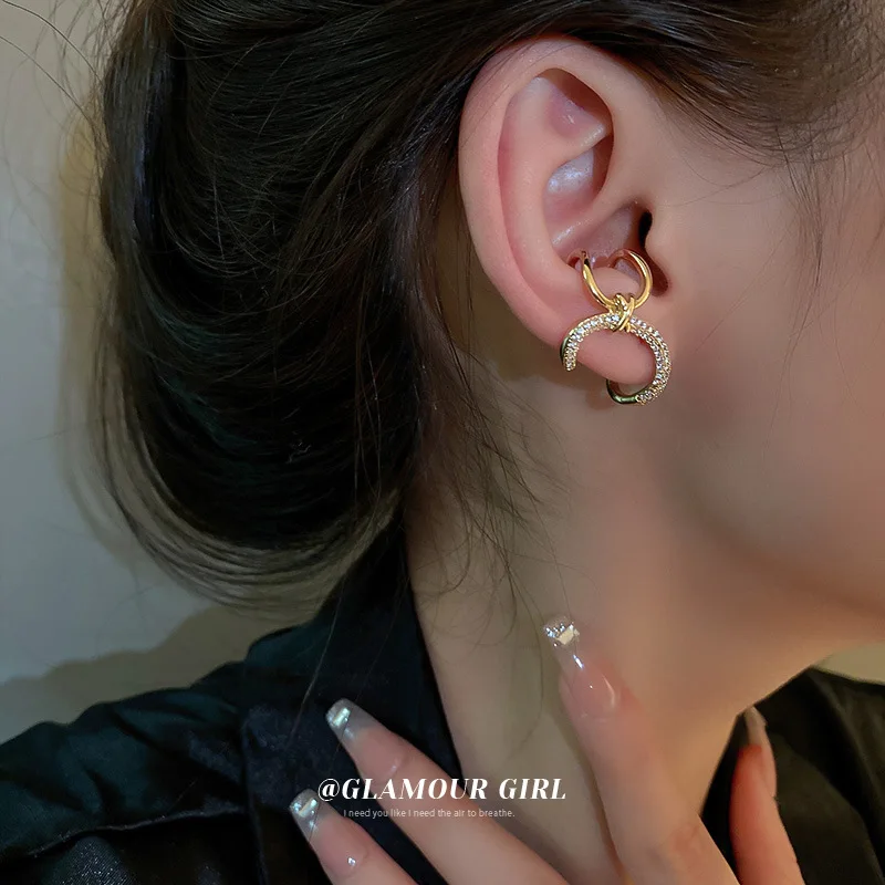 

Minar Retro Shinning Rhinestones Geometric Clip Earrings for Women Gold Color Metal Hollow Linked Statement Earring Pendientes