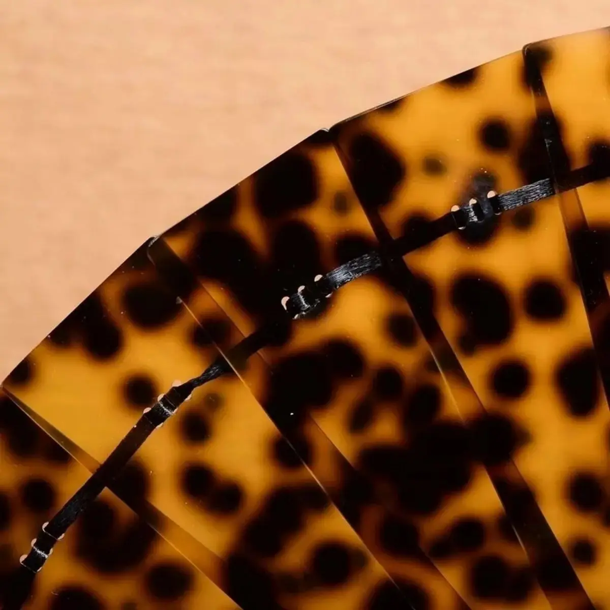 1Pcs Turtle Shell Cap Color Hollowed Out Carved Fan Pendant Ornaments Pure Handmade Literary Play Collection Gifts