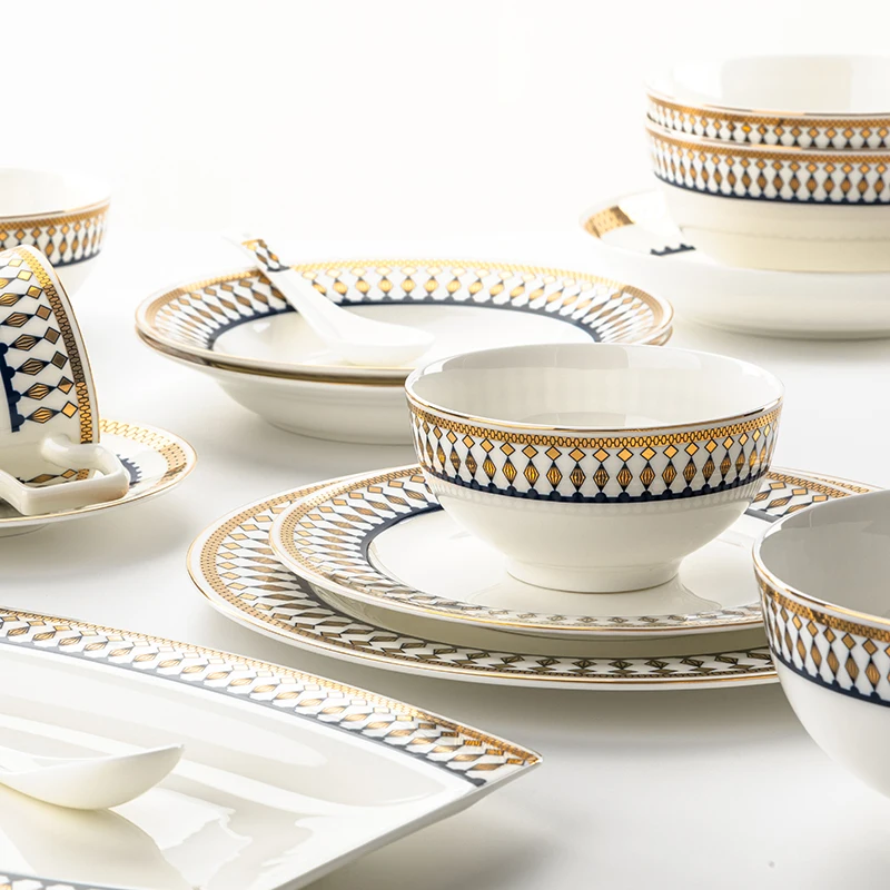 

Роскошный набор тарелок для вечеринки, дня рождения, золотые свадебные китайские керамические Суши, Скандинавская обеденная тарелка, десер...
