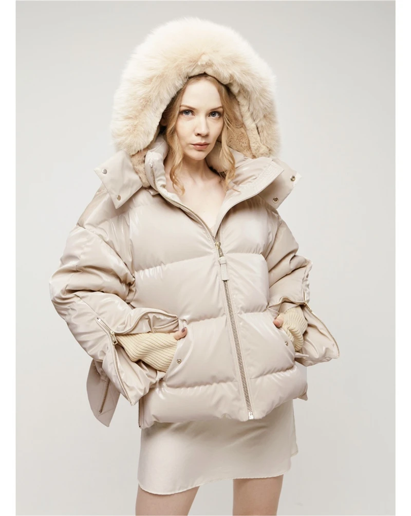 

2023 Winter New Down Jacket Women Fox Fur Collar Hooded Short Down Parka Thickened Warm Fashion Puffer Coat Street Hipster Y3323