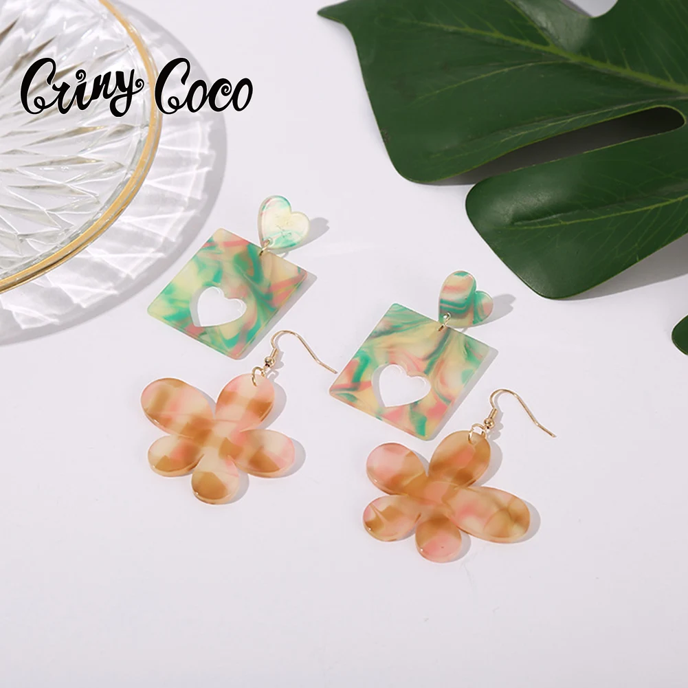 

Cring Coco 2023 Heart Flower Earrings Polynesian Acrylic Drop Earrings Hawaiian Dangle Earring for Women Graduation Gift