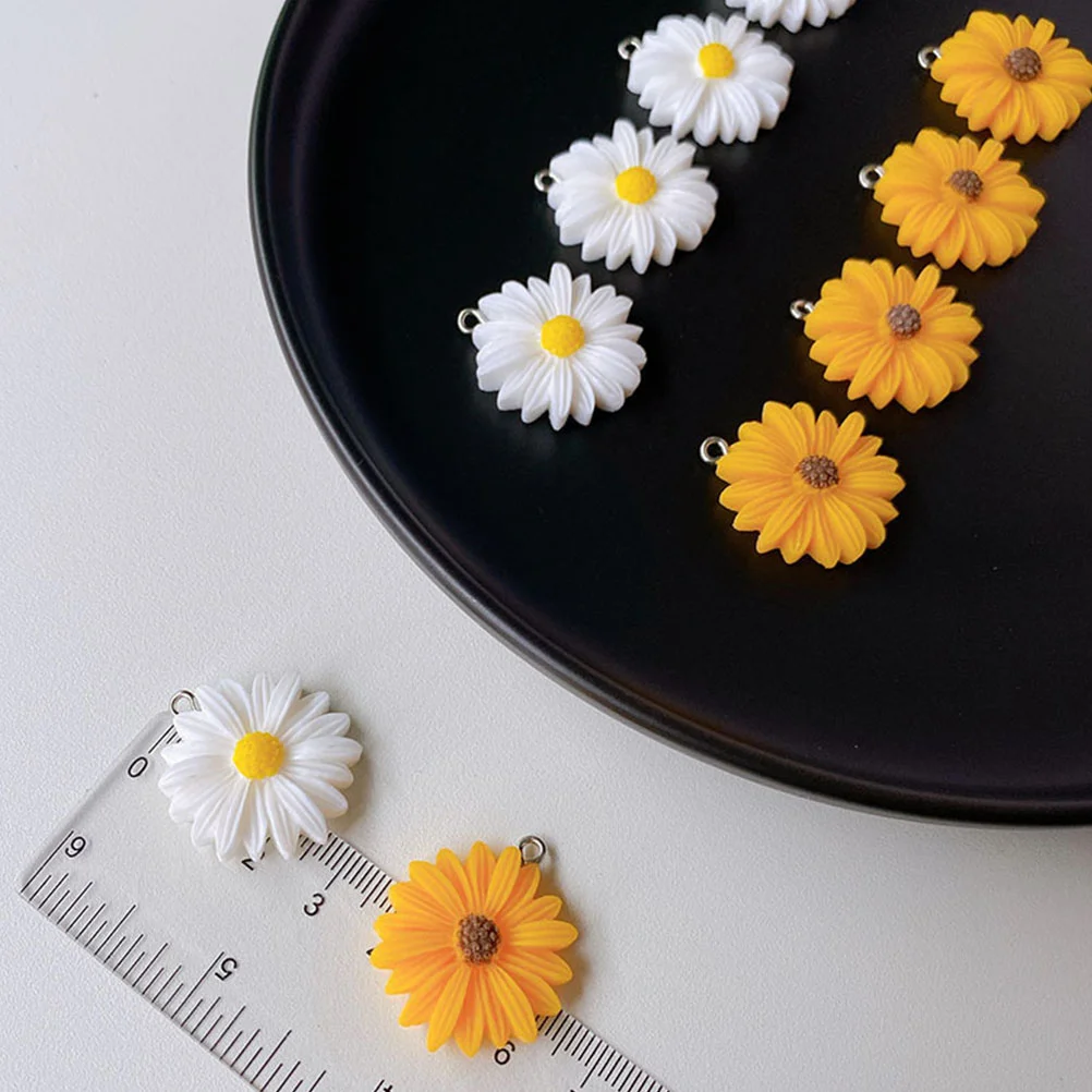 

Shoe Accessories Handmade Bracelet Ornaments Necklace Decors Daisy-shaped Charm Adorable Pendants