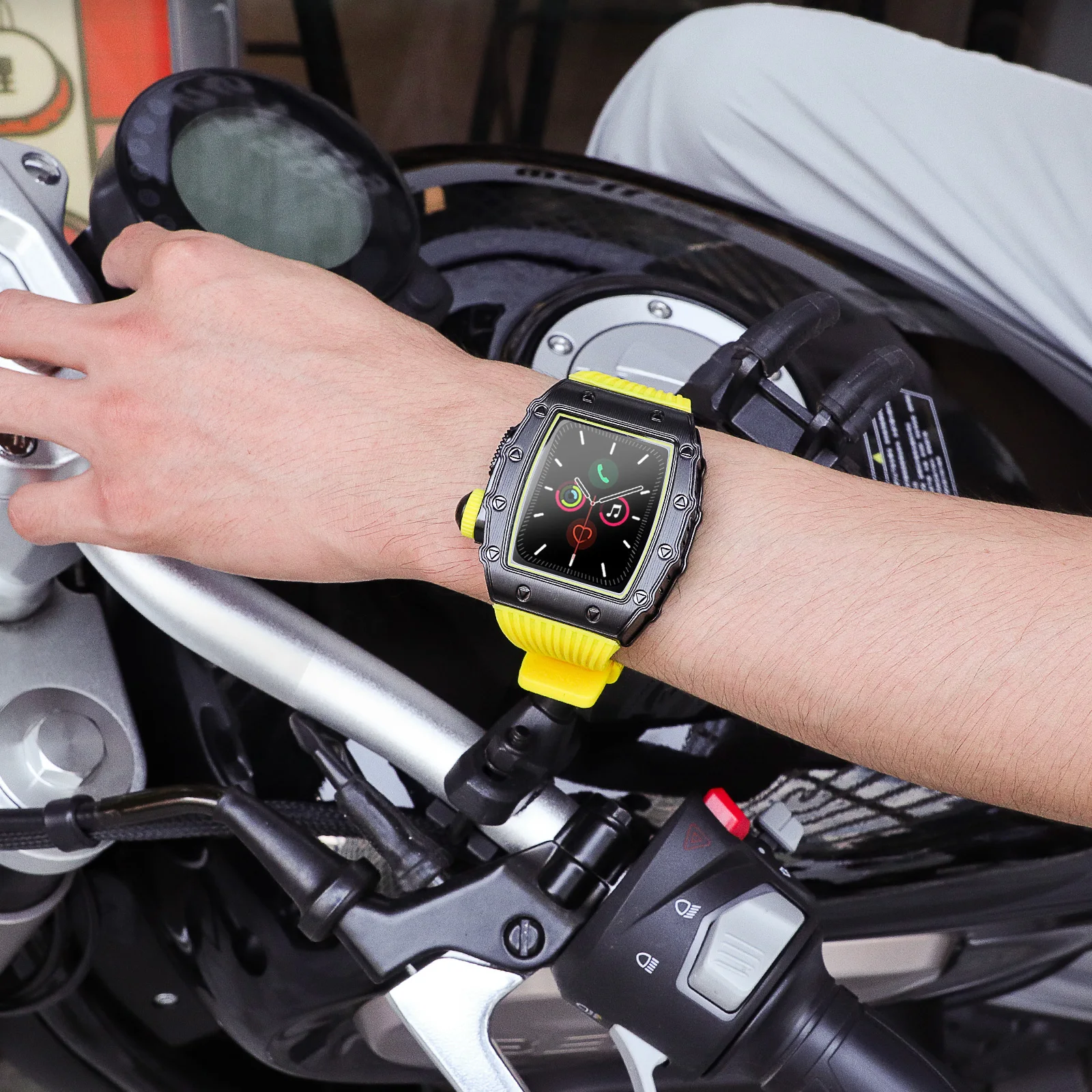 Slicone Strap+Metal Case For Apple Watch 45mm 44mm Stainless Steel Refit Protective Shell One-piece Strap iWatch 8 7 6 5 4 SE