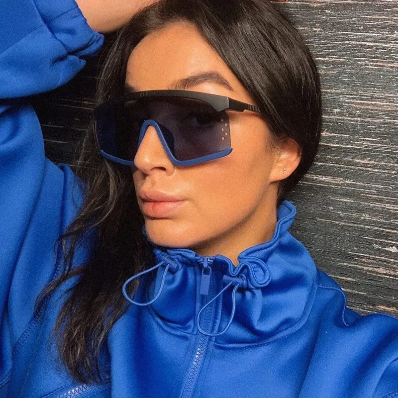 

Очки солнцезащитные женские в стиле ретро с градиентом и защитой UV400