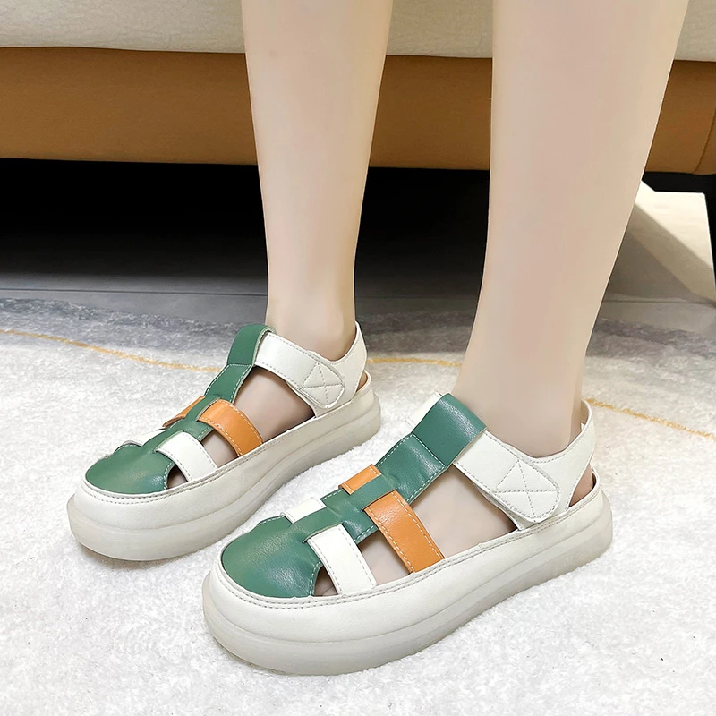 

Женские босоножки разных цветов, модные сандалии для улицы, прогулок, плоская подошва, с вырезами, лето 2023