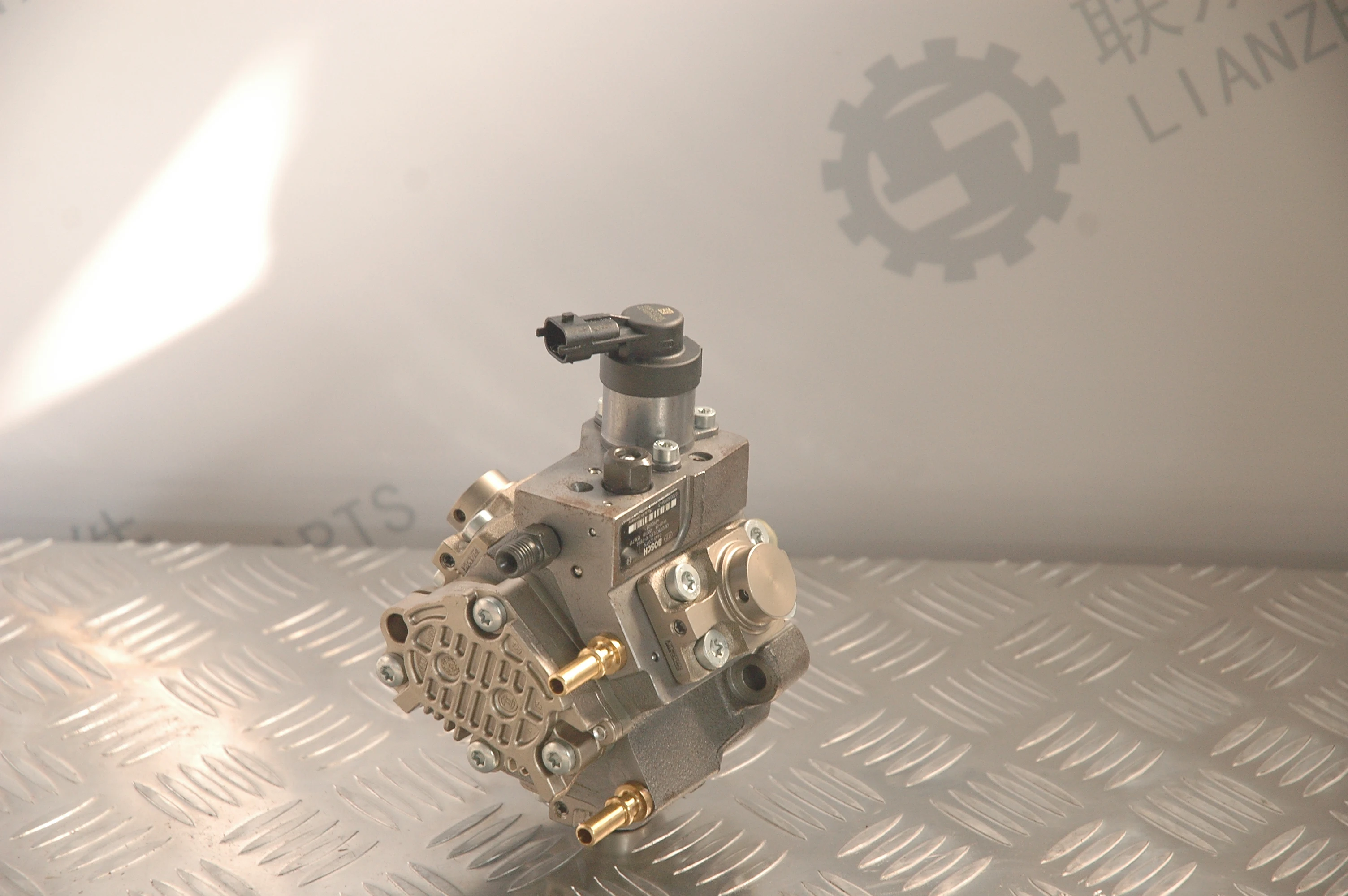 Дизельный двигатель ISF топливный насос 4990601 0445020119