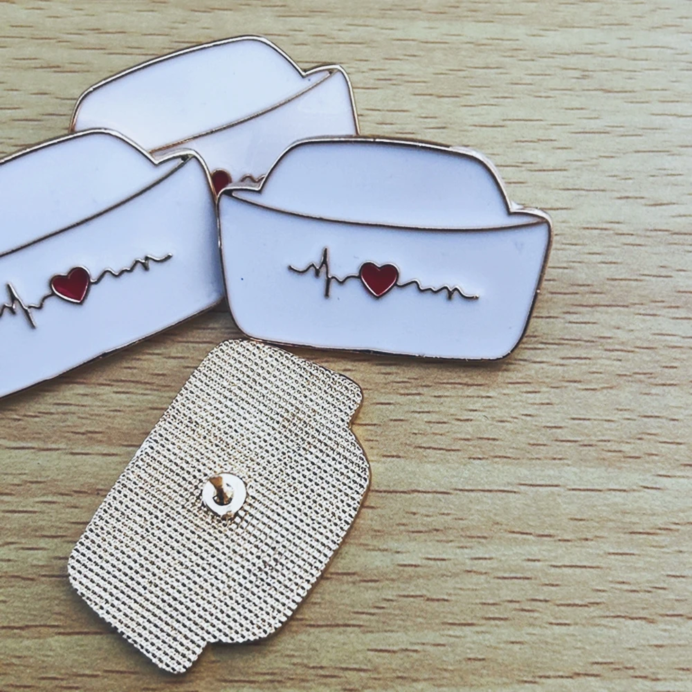 Брошь эмалированная женская значок для медсестры шляпы аксессуары лацканов