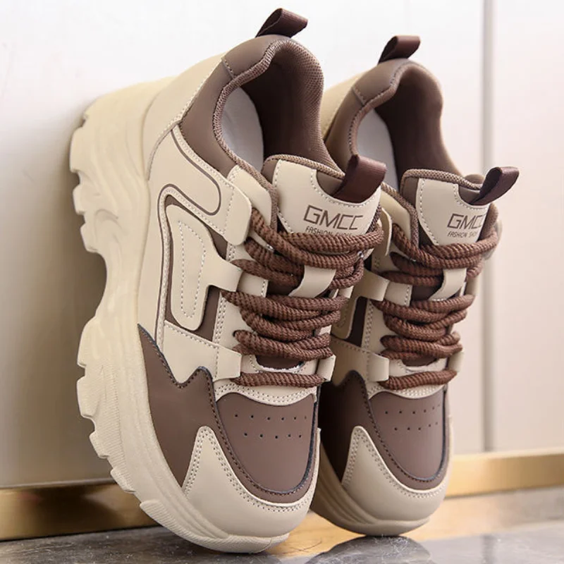 Женские кроссовки на платформе новые модные дизайнерские уличные туфли плоской