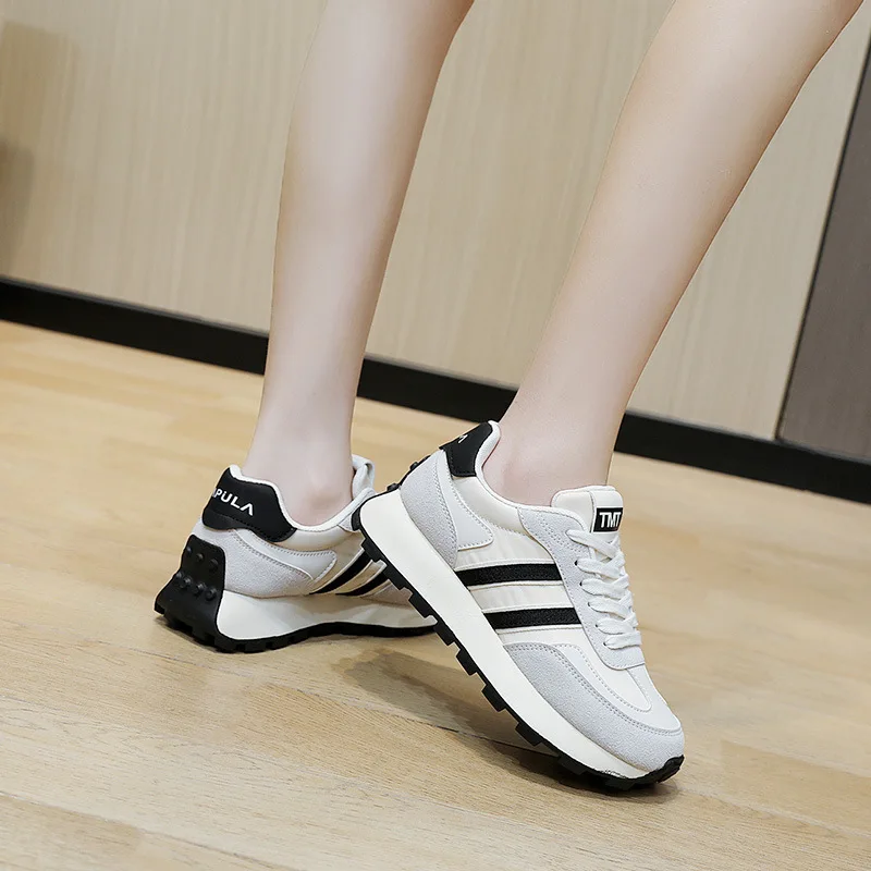 Новые женские универсальные кроссовки на толстой подошве