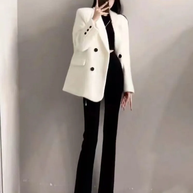 Рисунок 6 - Женский вельветовый Блейзер большого