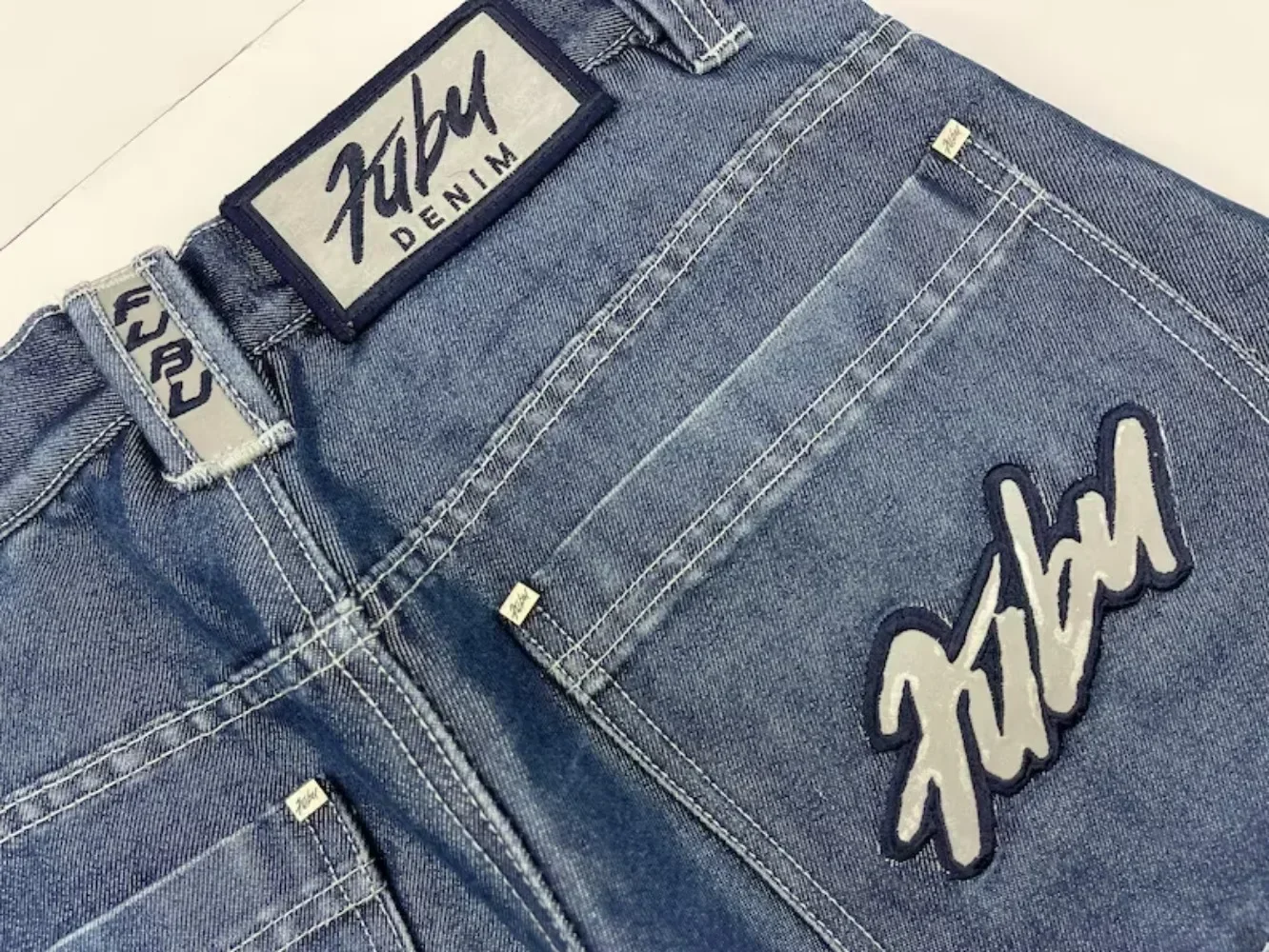 Джинсы мужские