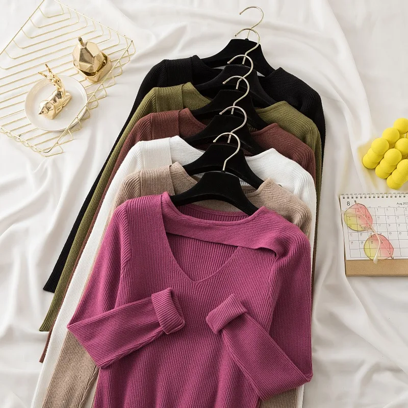 Женский трикотажный свитер с V-образным вырезом однотонный облегающий пуловер