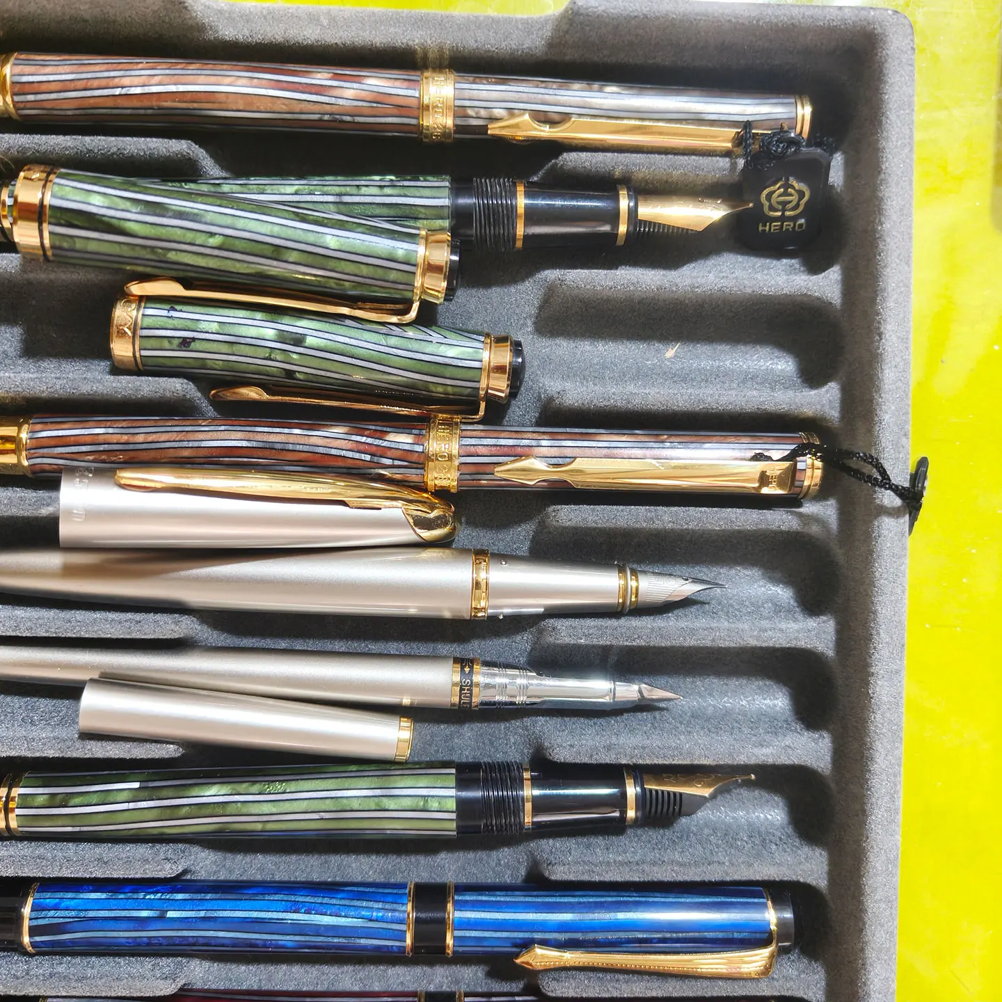 

Винтажная перьевая ручка Betal с иридиевым пером