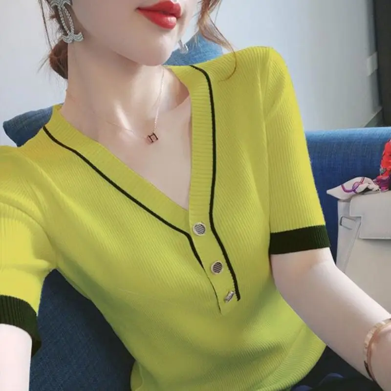 Футболка женская трикотажная с коротким рукавом тонкий облегающий