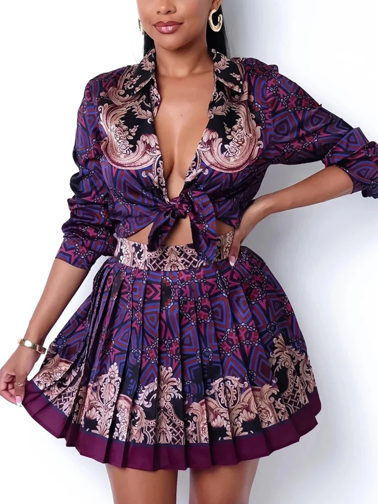 

Комплект из топа и плиссированной юбки с принтом в стиле барокко