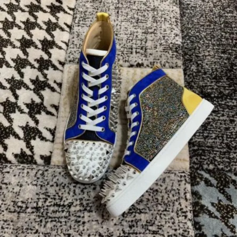 Новые высококачественные кожаные туфли