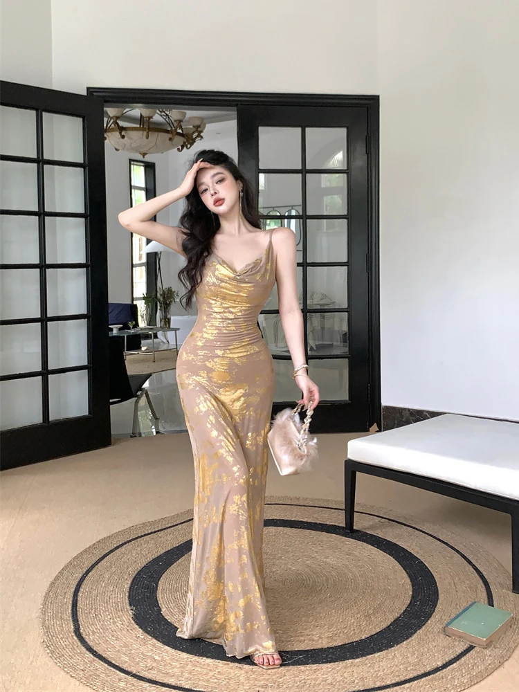 Женское драпированное платье REDDACHiC вечернее длинное с золотистым воротником без