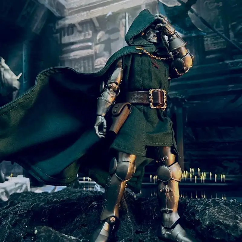 Мини-накидка для фигурки Dr. Doom Hasbro