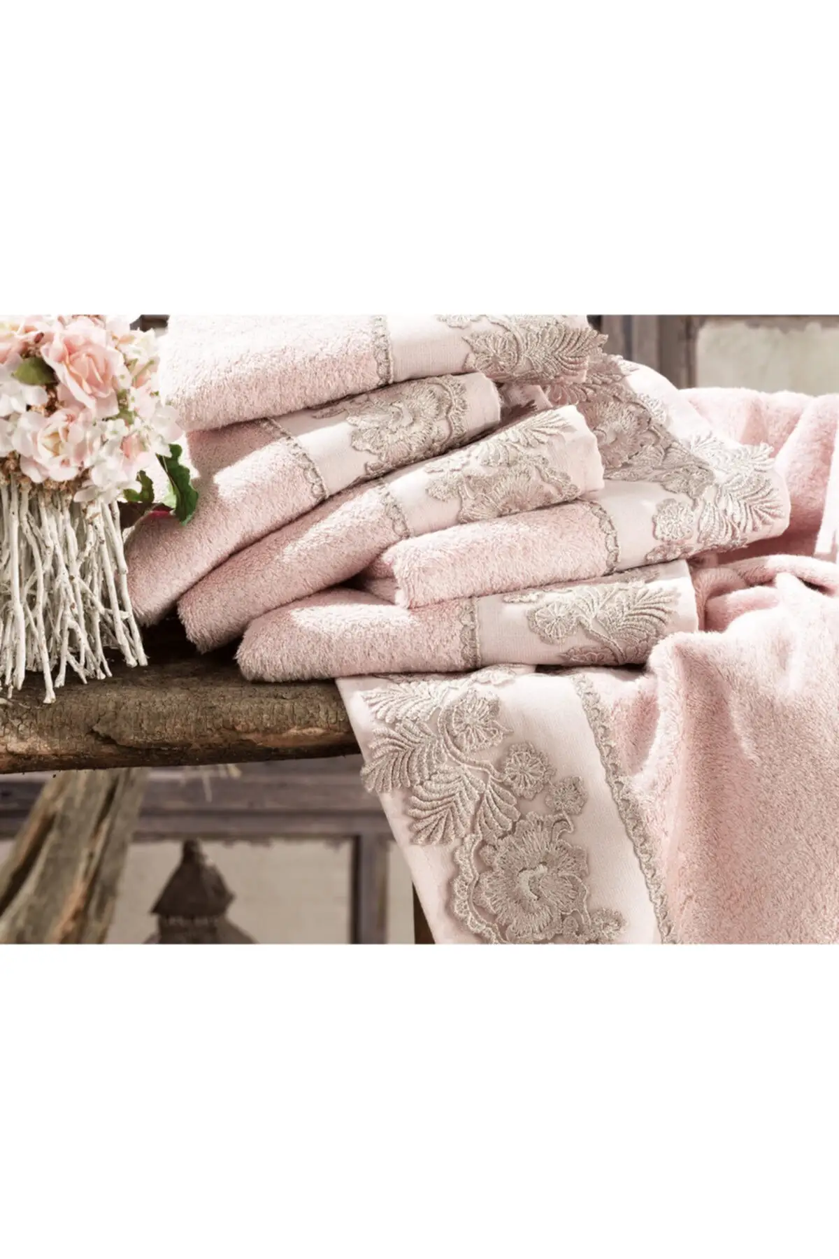 

French Laced Leaf Dowries Bamboo Towel Powder
