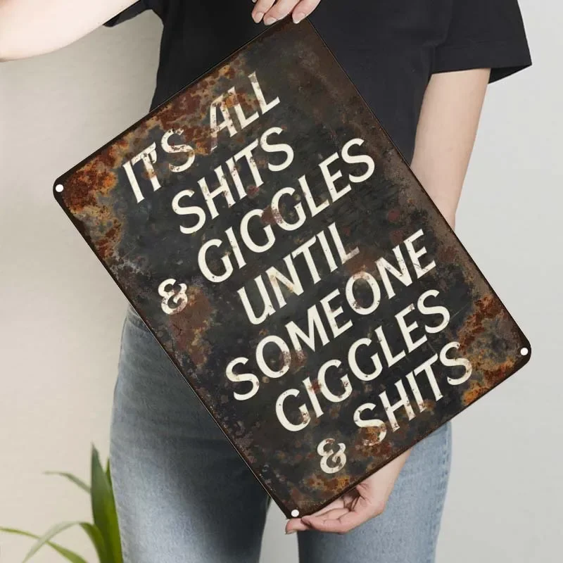 Жестяной знак забавный для ванной комнаты-это все шишки и хихикают пока кто-то не