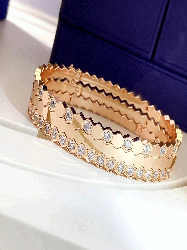 

Shiny 18K Gold Plated Bracelet Cutting Grain Gold 925 Sterling Silver Honeycomb Bangle for Men Women Luxury Designer Jewelry