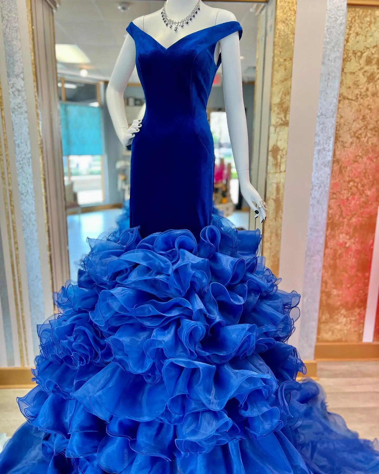 

Royal Blue Prom Dress 2022 Stretch Velvet Off-Shoulder Drop Waist Mermaid Pageant Gown Ruffles Skirt Lady Women Formal Party