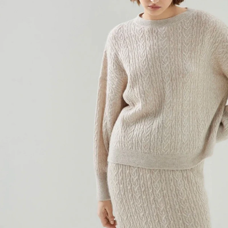 

Women's Twist Stripeso Neck Mohair Blended Sweater Autumn and Winter Ladies Temperament Loose Long Sleeve Pullover Knitwear