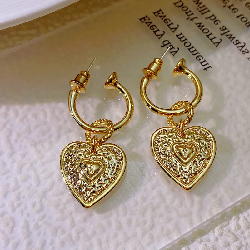 

INS retro fashion baroque high-end copper love pendant temperament all-match earrings
