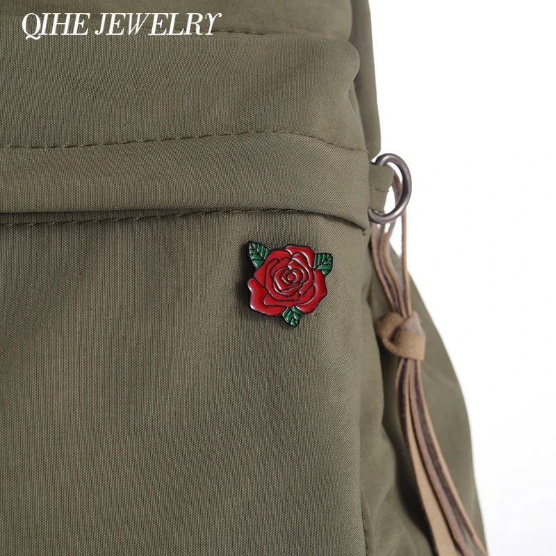 

Red Flower Rose Enamel Pins Backpack Hat Jewelry for Women Girls Lapel Clothes Jewelry Custom DecorativeAccessories Wholesale
