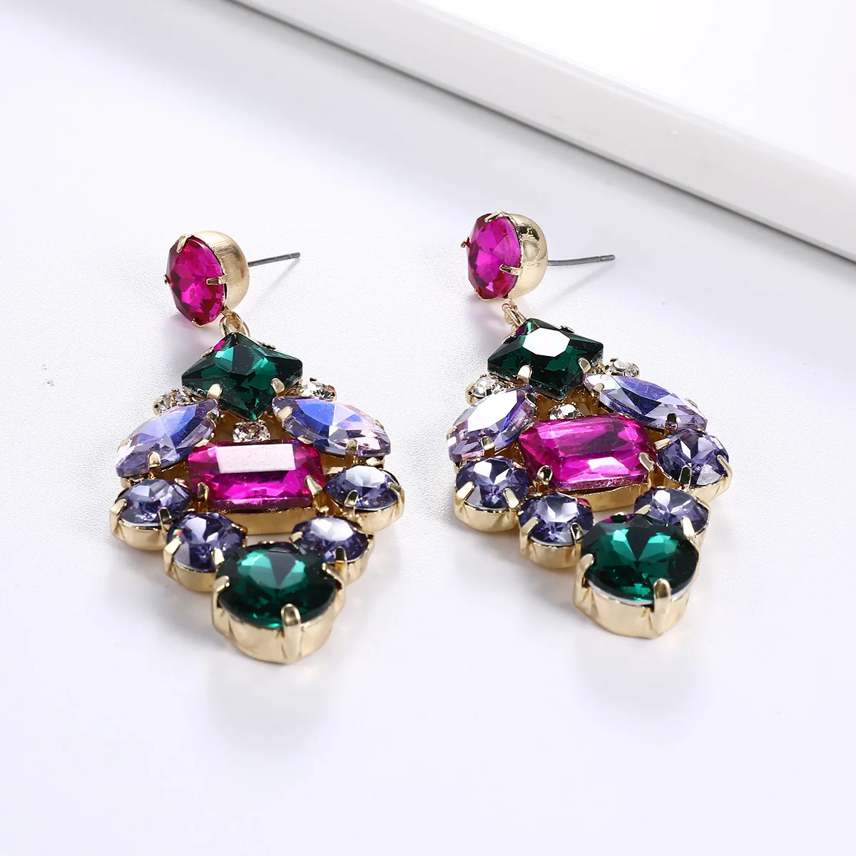 

Hot New Gold Color Exaggerated Black Colorful Long Drop Earrings for Women Big Clear Pink Stone Fashion Wedding Party Jewelry