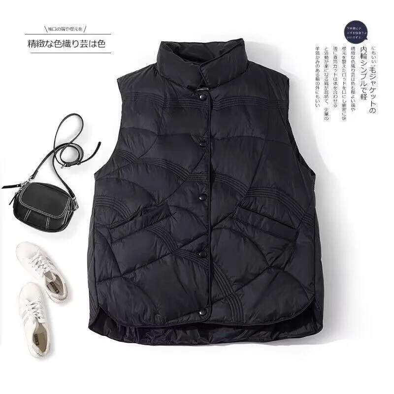 Жилет женский утепленный на осень-зиму 2023