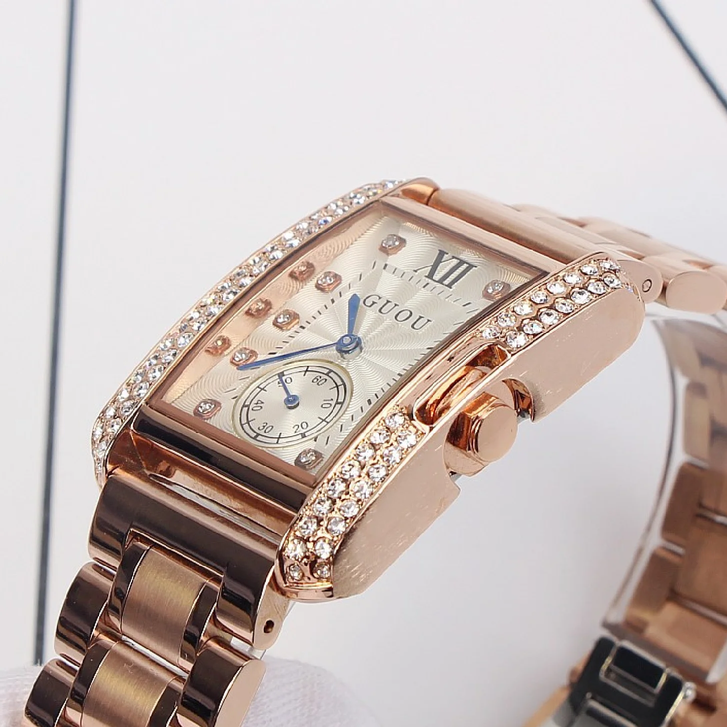 

2019 Fashion Guou Top Brand Gold Steel Watch Retro Fashion Square Diamond Bracelet Ladies Quartz Luxury Woman Gift Wristwatches
