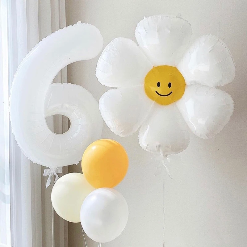 

2pcs White Smiley Daisy Aluminum Film Ball Balloon Children Birthday Party Wedding Decor Baby Shower Valentine's Day Balloons