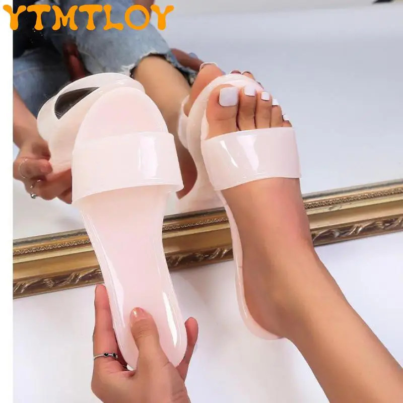 

2022 Summer New Net Red Transparent Jelly Flat-bottomed Women's Slippers To Wear Fashion All-match Non-slip One Word Sandals