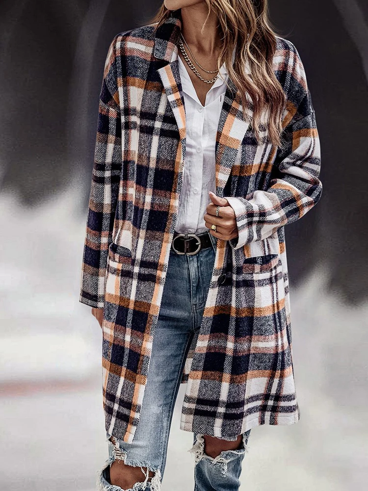 Женское трикотажное пальто в клетку с длинным рукавом |