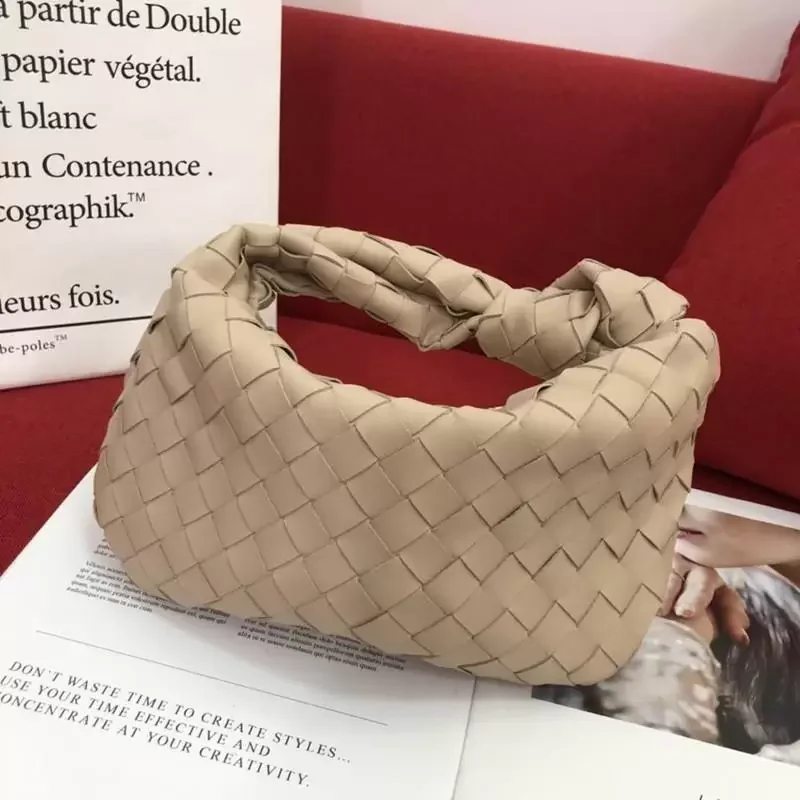 

2022Hot selling brand new designer Wallet Handbag soft leather woven fashion handbag knotted women's Mini Wallet