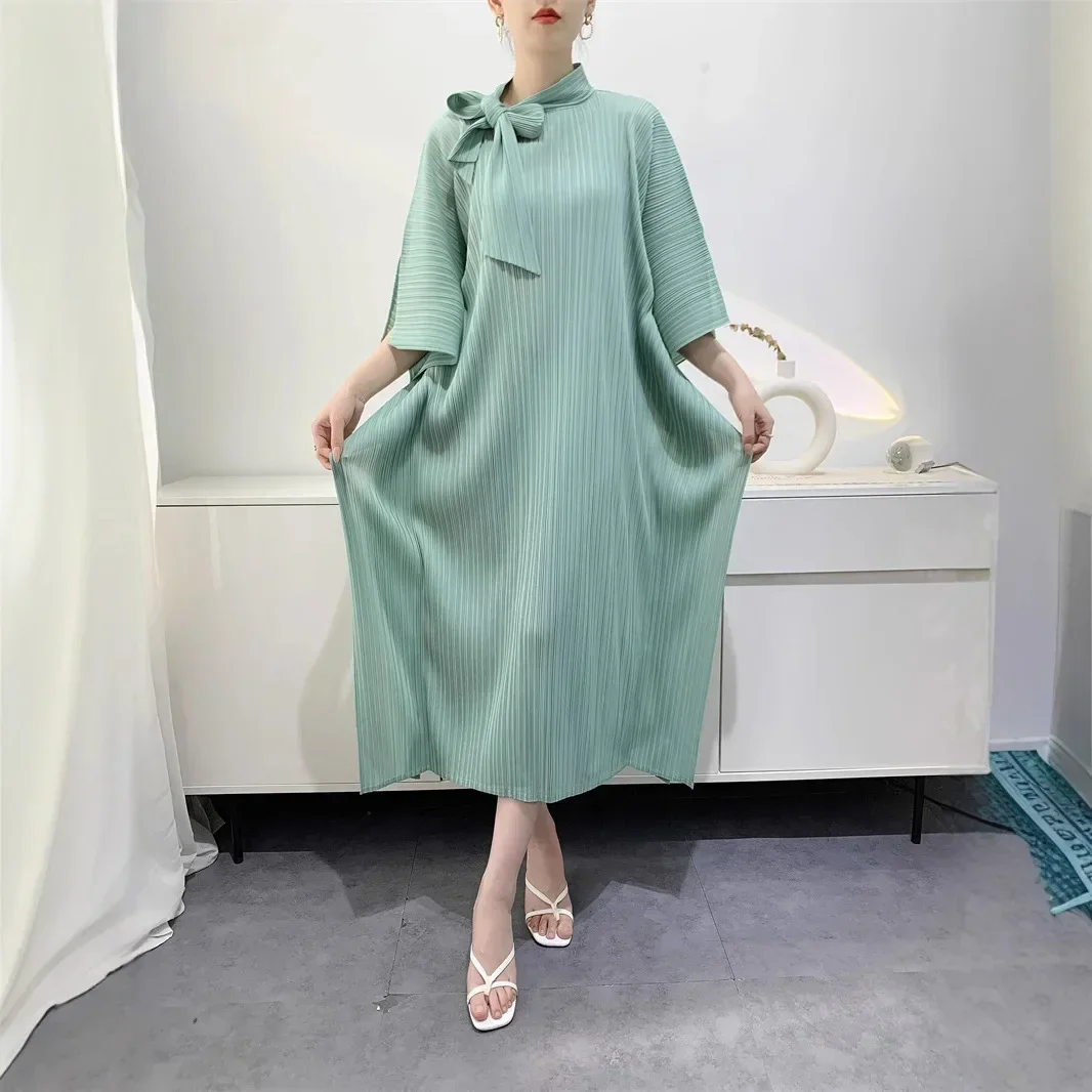 Женское плиссированное платье однотонное свободное с юбкой в складку для приема