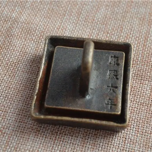 

Китайская старинная медная бронзовая медная печать и коробка штамп украшение для дома