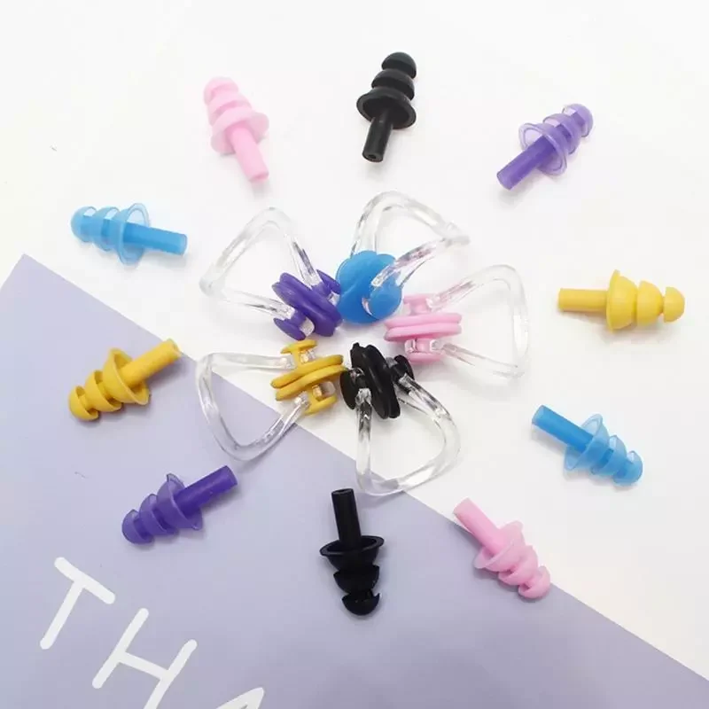 

Silicone Swimming Nose Clips + 2 Ear Plugs Earplugs Gear with a Case Box Set Pool Accessories Water Sports