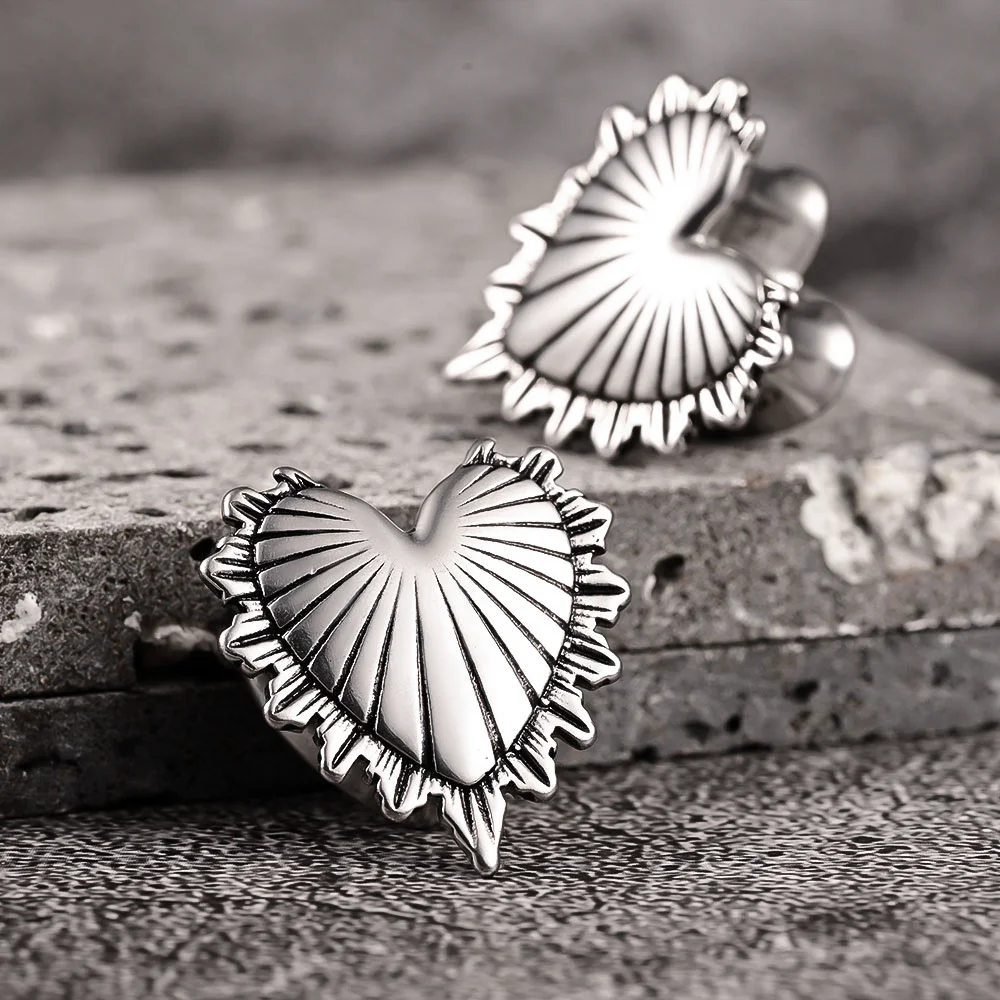 Doearko 2PCS Cool Heart Ear Plugs Gauges Expander Stainless Steel Tunnels Stretcher 8mm-16mm Body Piercing Fashion Jewelry Gift