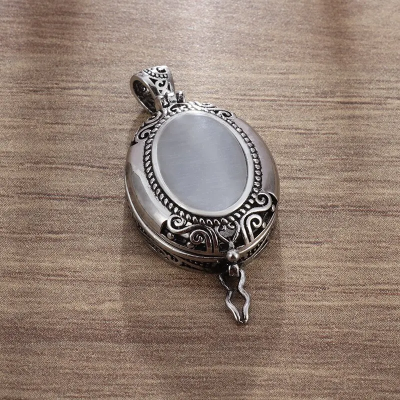 Pendant Women\'s Charm Retro Necklace Exquisite Handicrafts Oval Imitation Jade Jewelry Birthday Gift