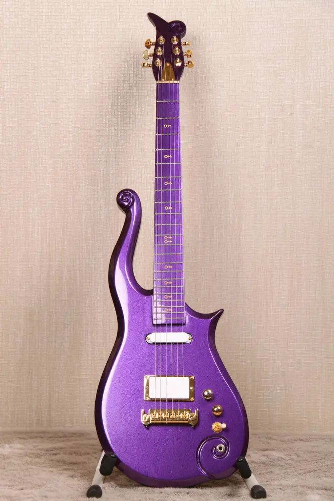 

Редкая Бриллиантовая серия Prince Cloud, металлическая фиолетовая электрическая гитара, корпус Альдера, Кленовая шея, золотая фурнитура