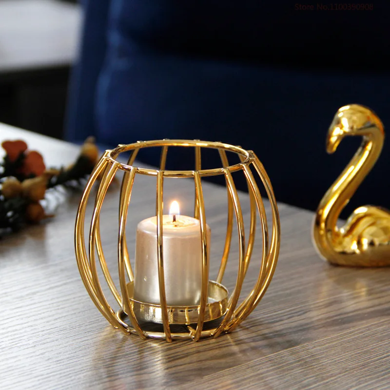 

Metal Candle Holder Desktop Ornament Gold Stylish Candlesticks for Christmas Wedding Centerpiec Home Decorate Crafts Porta Velas