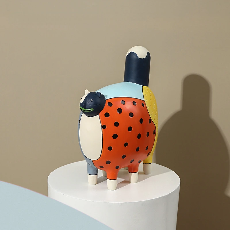 

Creative Cartoon Painted Resin Squirrel Ornaments Home Living Room Study Soft Decoration