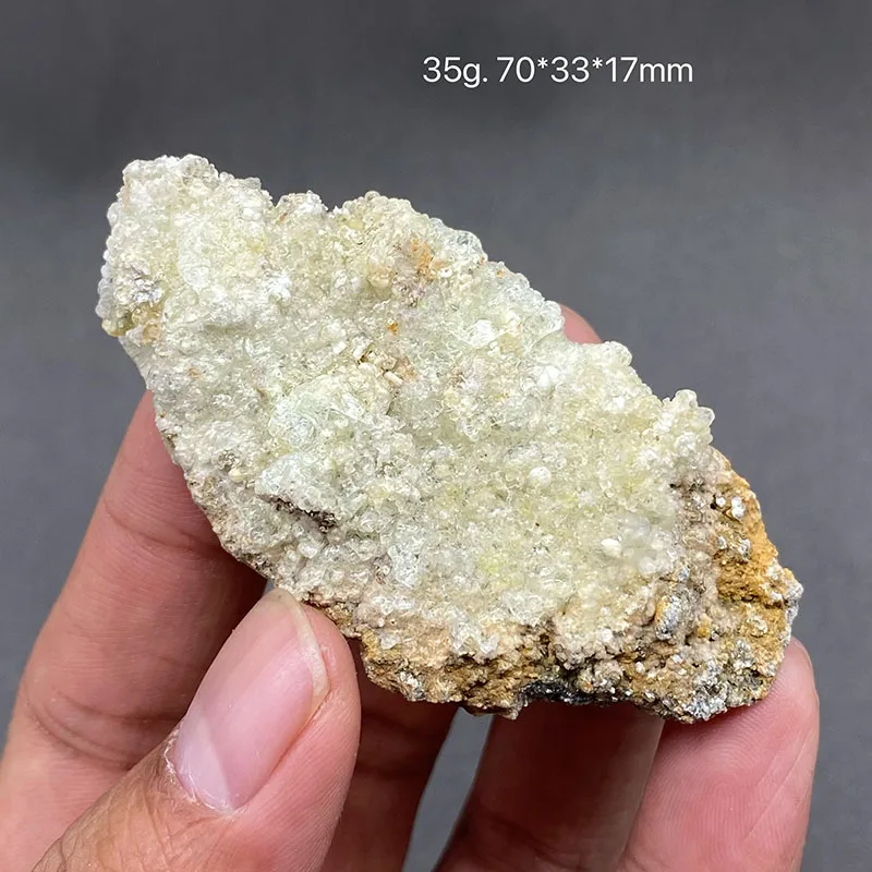 Натуральный гиалит TEGSTGKW каплевидный камень