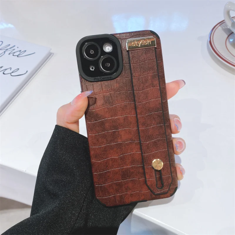 

Angel Eyes Business Leather Wristband Cover for iPhone 13 12 11 Pro Max X XR XS 7 8 Plus Vintage Crocodile Print Bumper Cover