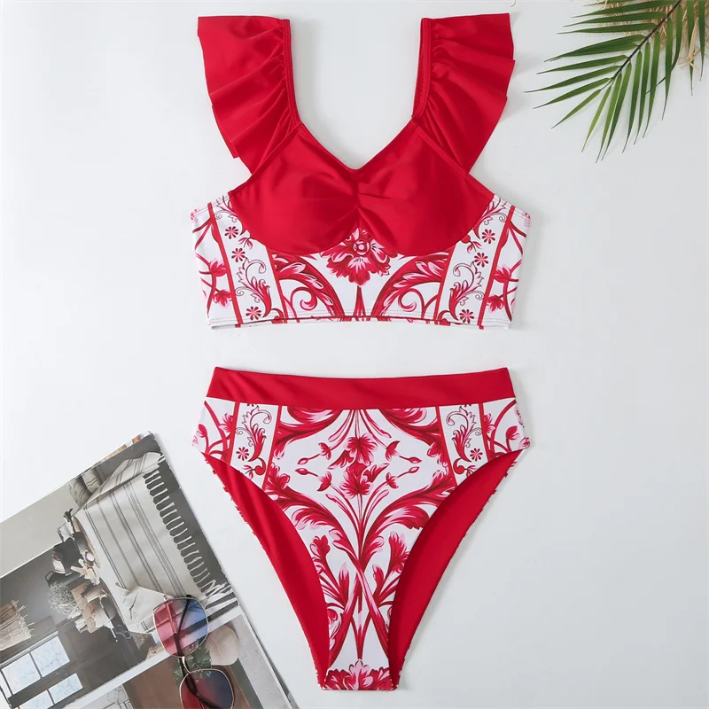 Рисунок 5 - Цельный купальник с 3D принтом и оборками